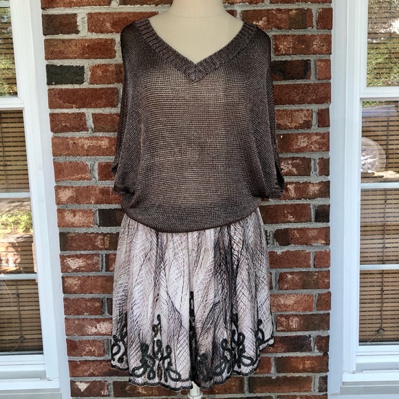 Vince Bronze Metallic Double V-Neck Sweater - Picture 5 of 10